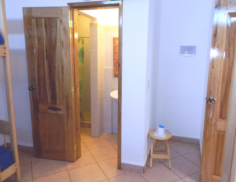 Hostal Yaku Montañita Habitación foto