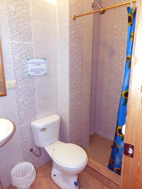 Hostal Yaku Montañita Habitación foto