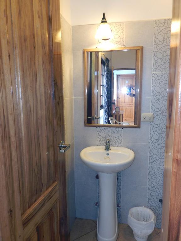 Hostal Yaku Montañita Habitación foto